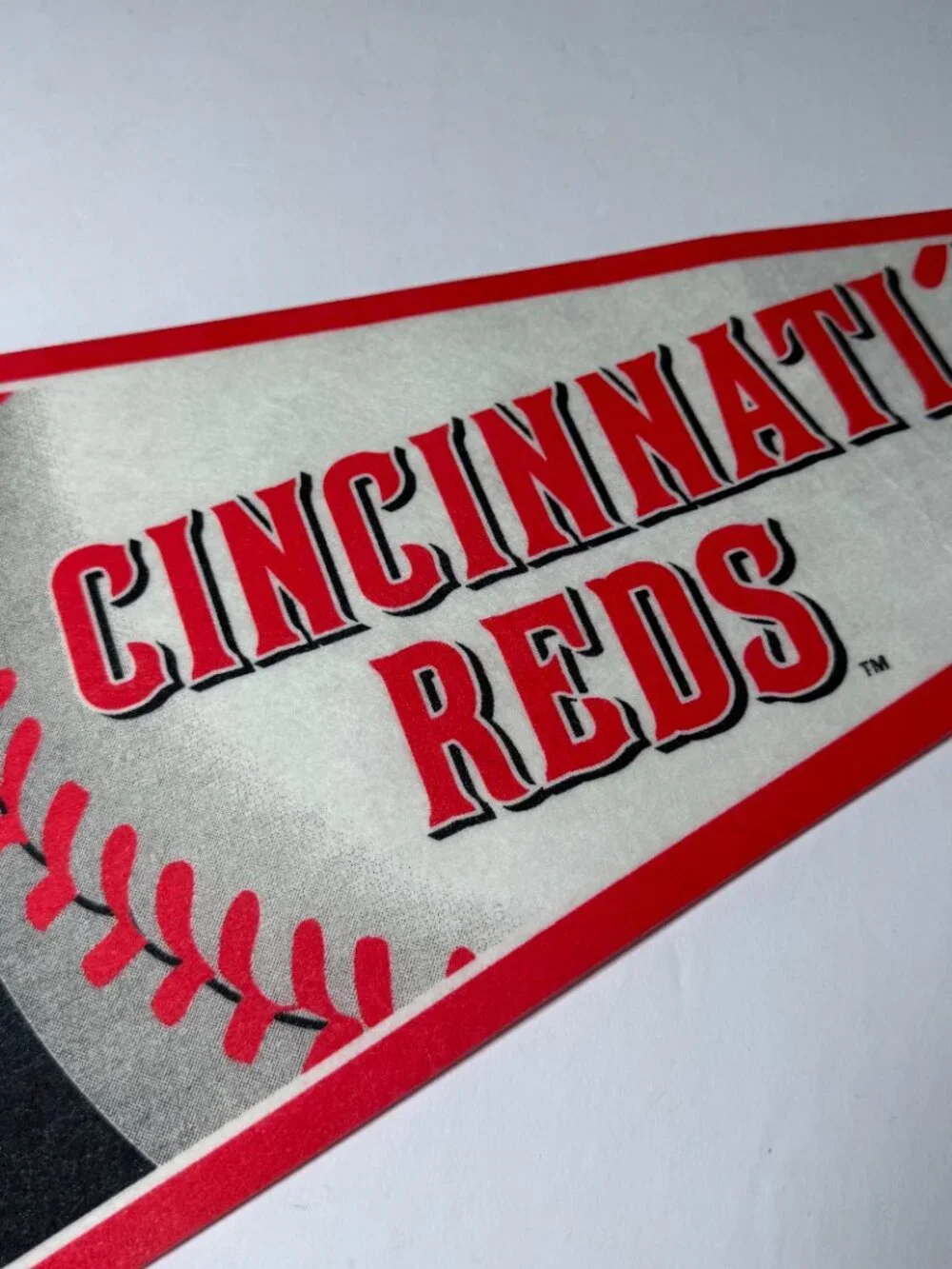 Cincinnati Reds MLB Baseball Pennant 12x30 Flag Felt Banner Mancave Decor
